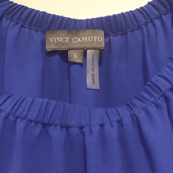 Vince Camuto blouse  Beautiful, flowing, royal   blue. Short sleeves - Picture 4 of 6